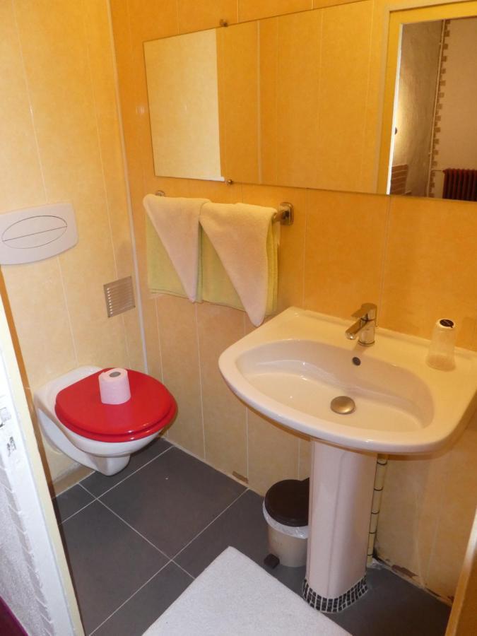 Etanit ! Beziers Plein Centre - 1Mn Du Bus, De La Gare Du Train Et Liaison Aeroport -Chambres Climatisees -Spacieuses Amenagees Pour Singles, Couple, Et Ou Familles -Parking A Velos -Consigne 외부 사진